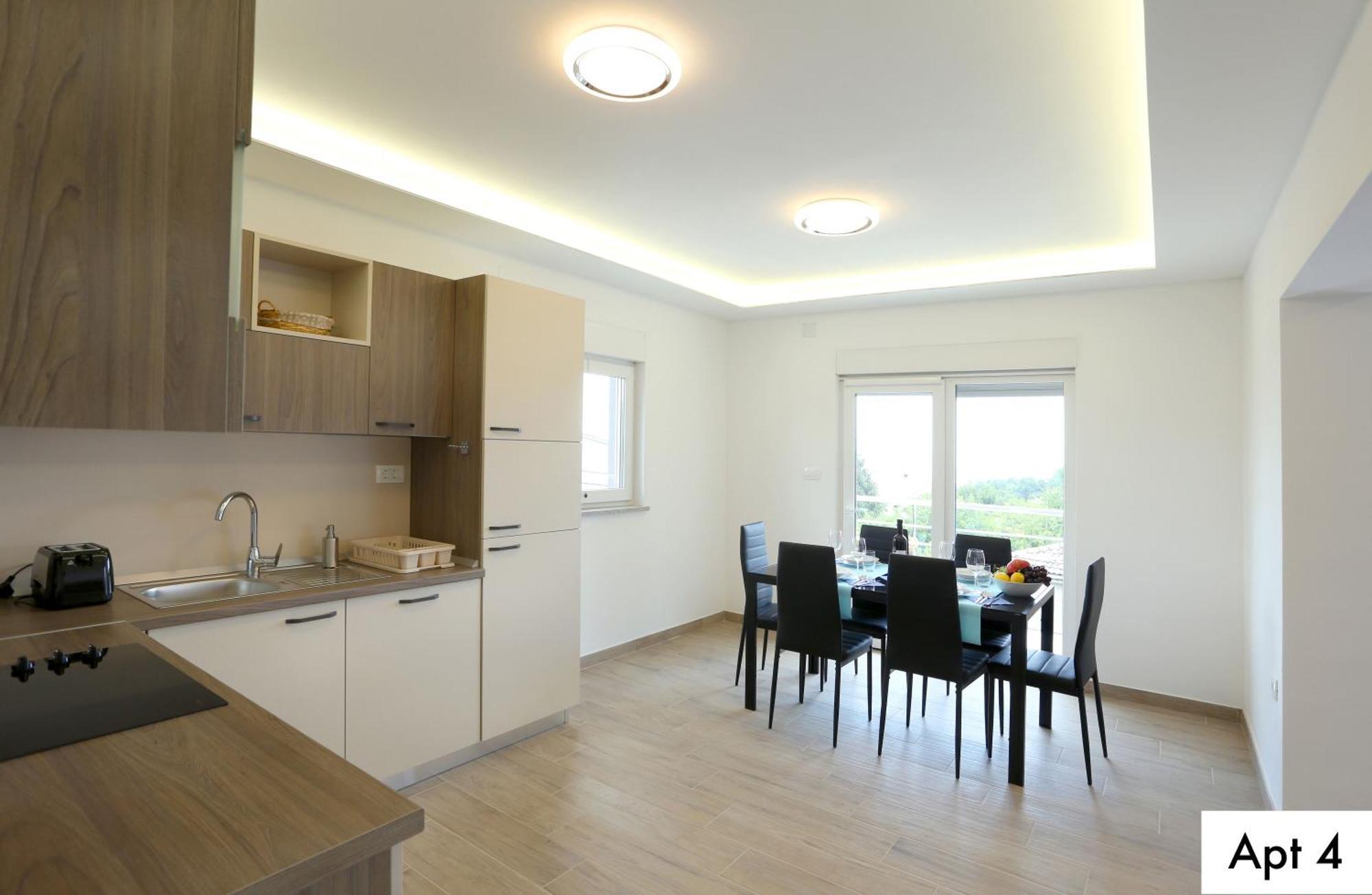 Villa Dragi With Pool, Sauna, & Whirlpool โอปาติยา ห้อง รูปภาพ