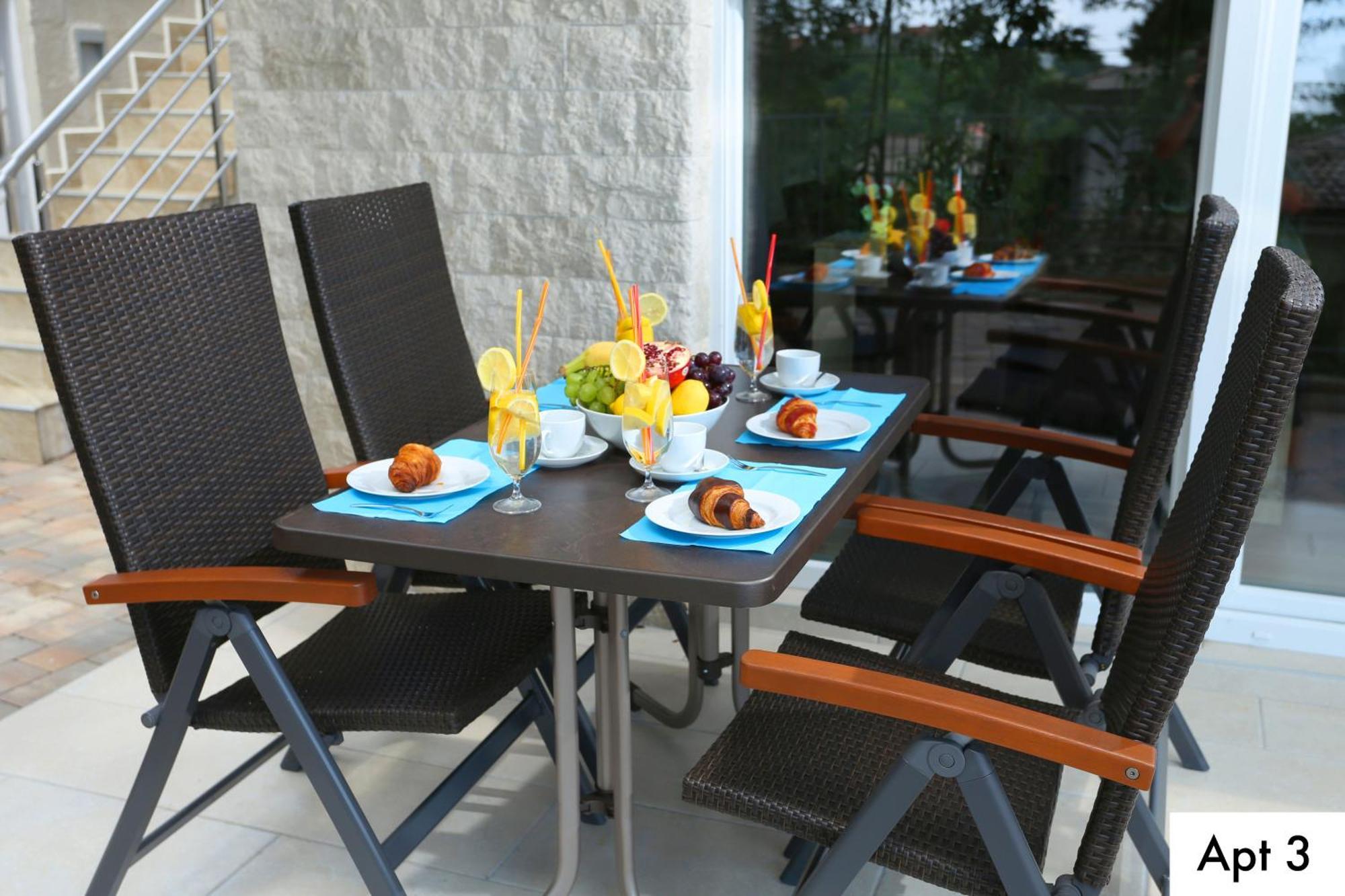 Villa Dragi With Pool, Sauna, & Whirlpool โอปาติยา ห้อง รูปภาพ