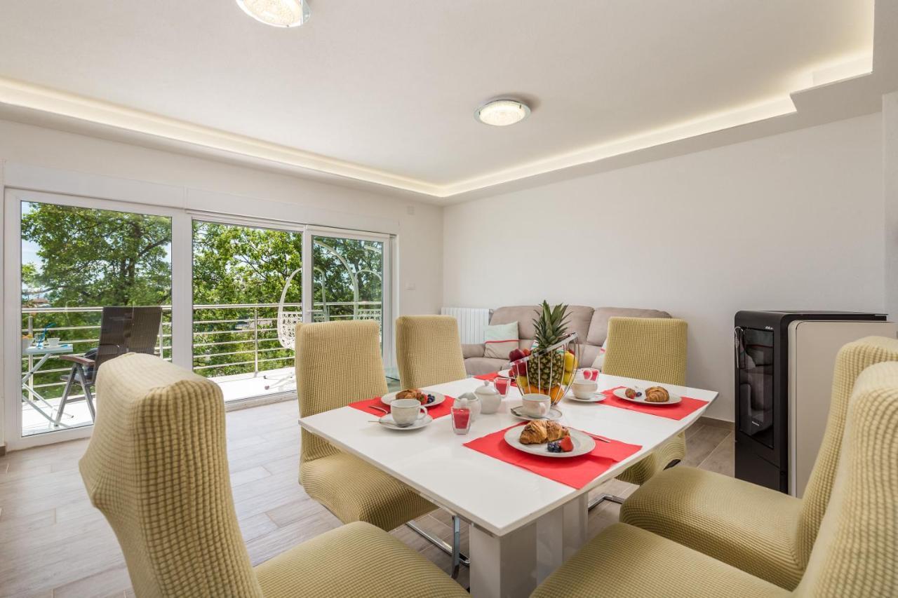Villa Dragi With Pool, Sauna, & Whirlpool โอปาติยา ภายนอก รูปภาพ